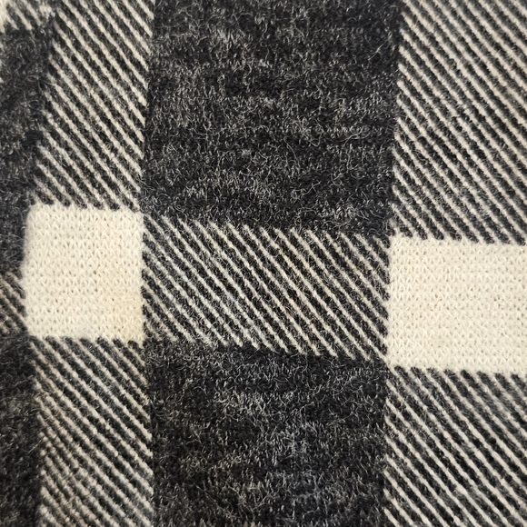 Blakely Buffalo Hacce Cardi w/thumholes - Picture 8 of 8